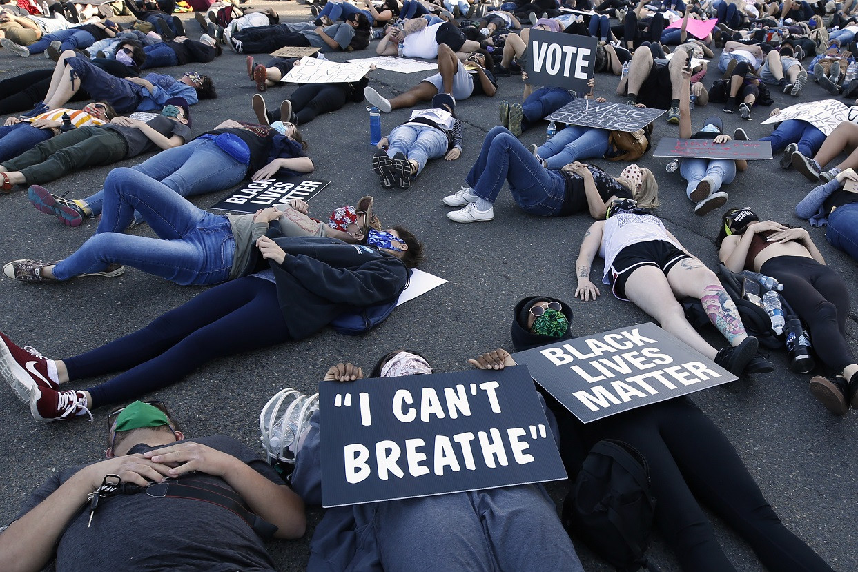 अमेरिका : अश्वेतविरुद्ध प्रहरी ज्यादतीले भड्किएको हिंसा