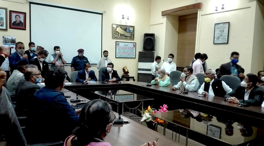 जसपामा ठाकुर र यादव दुई अध्यक्ष, दर्ताका लागि आयोगमा निवेदन