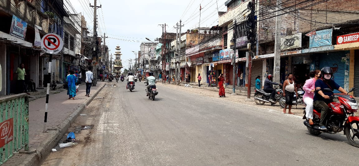 पर्सामा ५ थुनुवा र ९ महिने बालकसहित ३० जनामा कोरोना, समुदायमा फैलिएको प्रशासनको निष्कर्ष