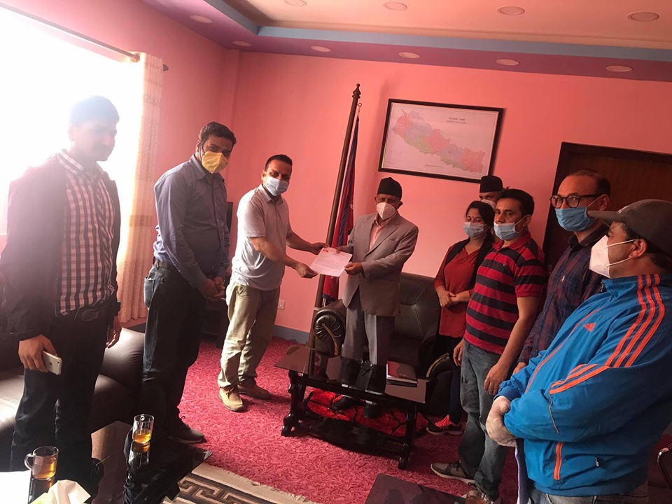 विद्यालय नखुलेसम्म शुल्क नलिन र इन्टरनेट नि:शुल्क गर्न नेविसंघको माग