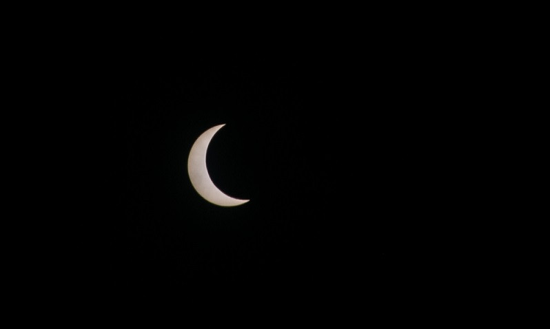 ग्रहण लाग्दा काठमाडौंबाट देखिएको सूर्य (तस्बिरहरु)