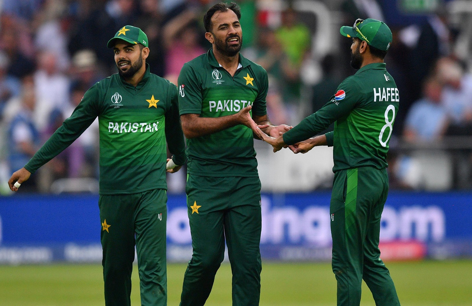 पाकिस्तानका १० जना क्रिकेटरलाई कोरोना संक्रमण