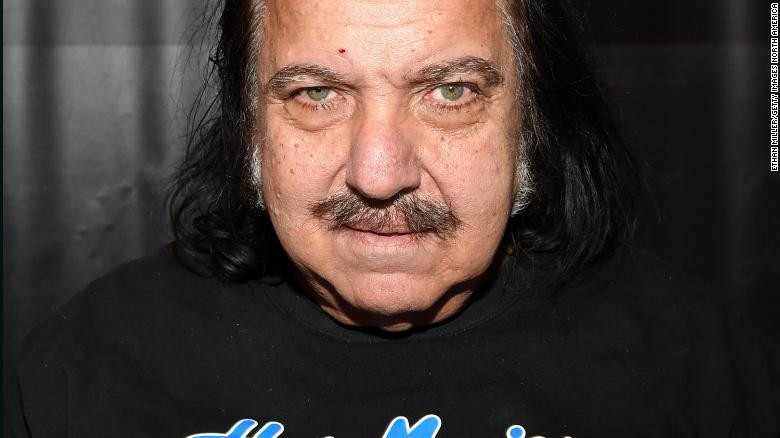 पोर्न स्टारलाई बलात्कार आरोपमा मुद्दा