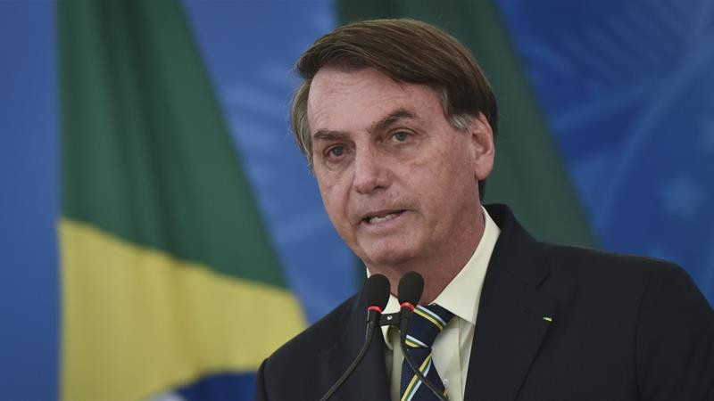 ब्राजिलका राष्ट्रपतिलाई मास्क लगाएर हिँड्न अदालतको आदेश