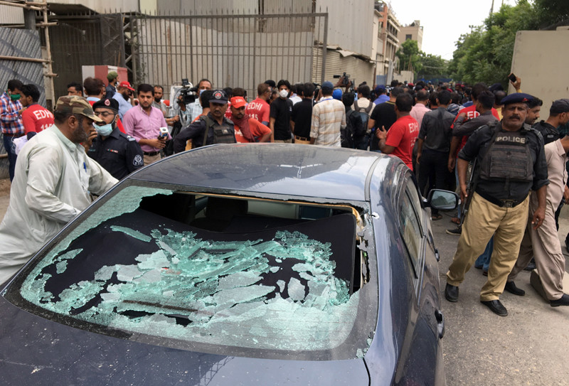 पाकिस्तानी स्टक एक्सचेन्जमा बन्दुकधारीको आक्रमण, चार जनाको मृत्यु