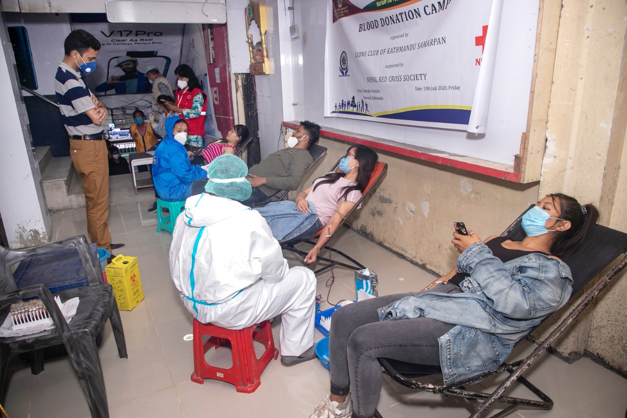 लायन्स क्लबको रक्तदान कार्यक्रममा ५१ पिन्ट रगत संकलन