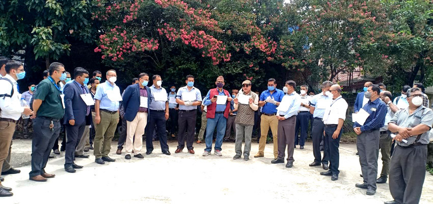 विदेशी स्यानिटाइजर ल्याउन म्याद थपियो, थप आन्दोलन गर्छौं : औषधि उत्पादक संघ
