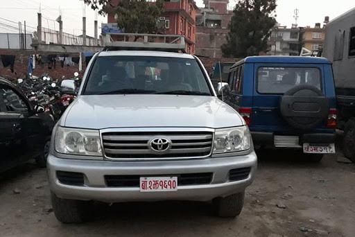एक वर्षमा करिब ६ अर्बका गाडी किन्यो सरकारले