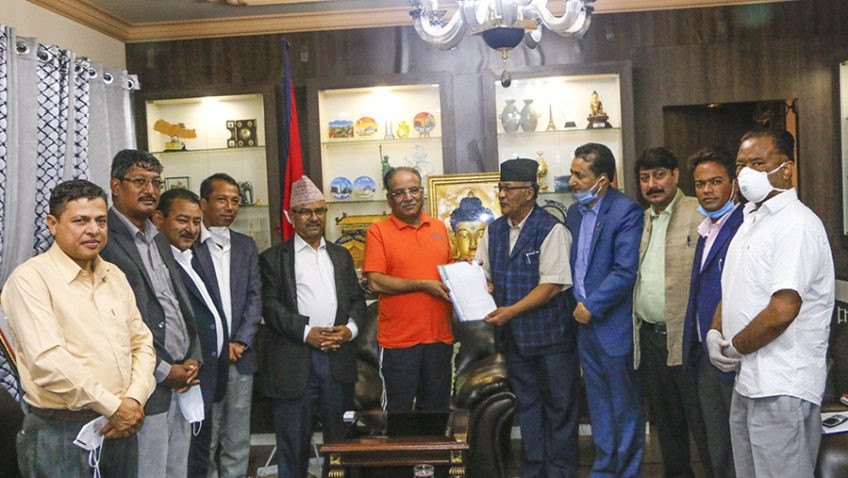 यातायात व्यवसायी र मजदुरले प्रचण्ड गुहारे, आजै प्रधानमन्त्रीलाई पनि भेट्दै