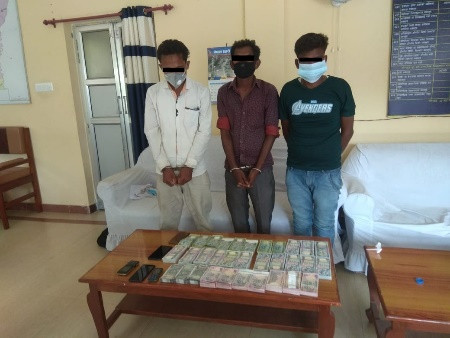 लागुऔषध कारोबारीबाट नक्कली नेपाली तथा भारतीय नोट बरामद