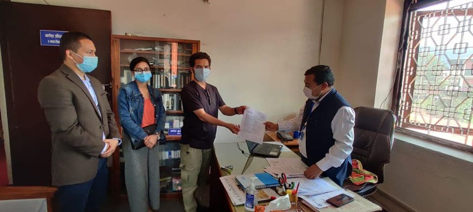 स्वास्थ्यमन्त्री ढकालविरुद्ध अख्तियारमा उजुरी