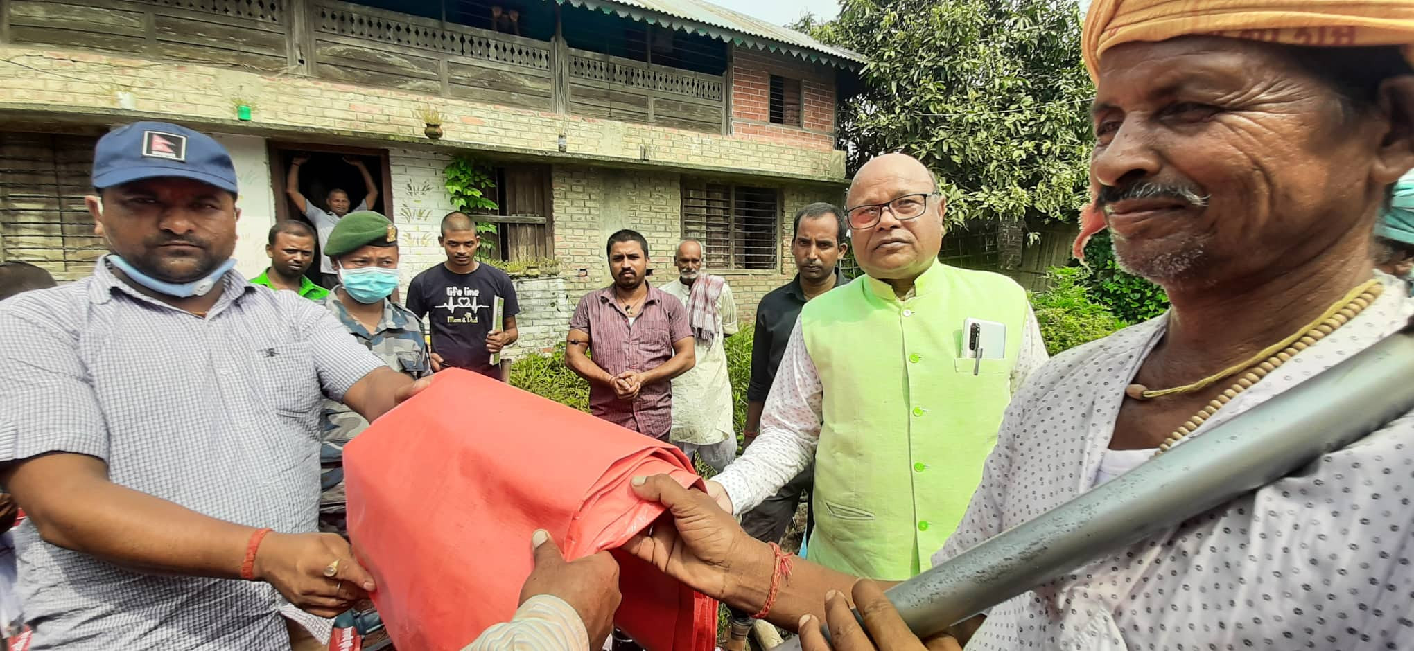 सुनसरीका सय किसानलाई ७५ लाखको कृषि सामग्री