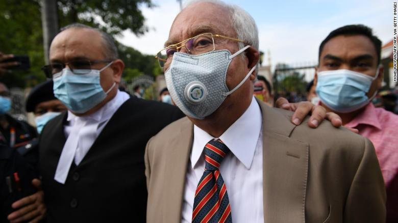 मलेसियाका पूर्वप्रधानमन्त्री नजिब रजाक भ्रष्टाचारी ठहर