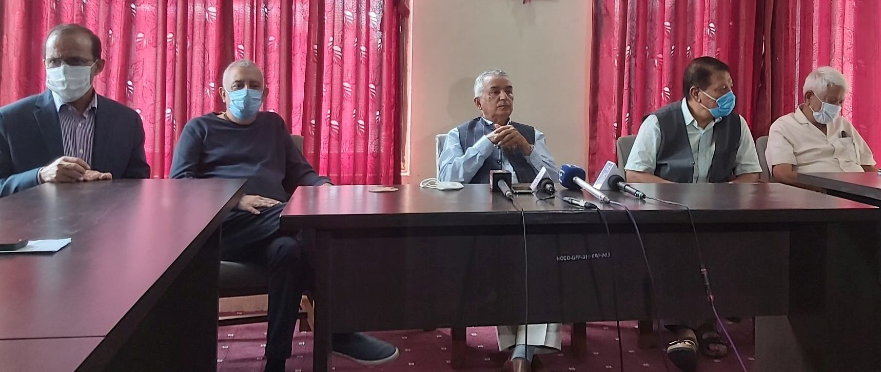 देउवाले महाधिवेशन प्रभावित पार्न खोज्दै छन् : पौडेल