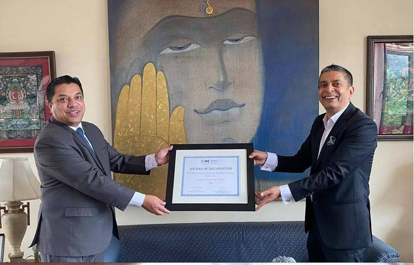 आईएफसीले इन्भेष्टमेन्ट बैंकलाई दियो उत्कृष्ट साझेदार अवार्ड