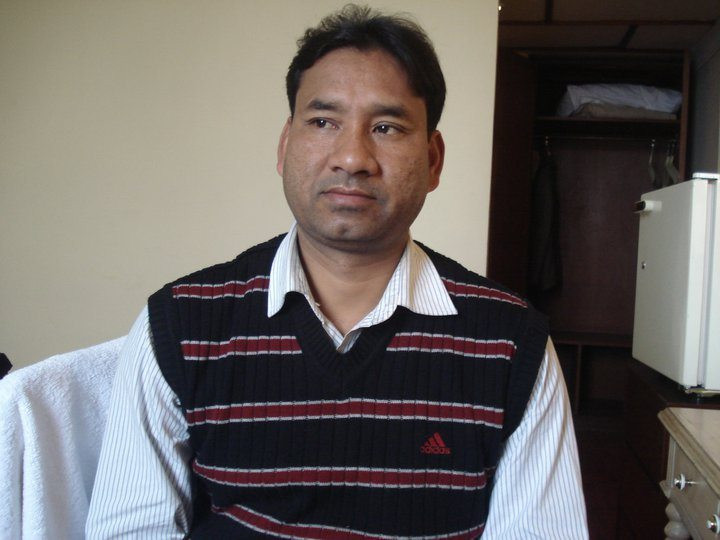 दुई अध्यक्षलाई लडाएर आफ्नो स्वार्थसिद्धि गर्न छाडौं : थापा
