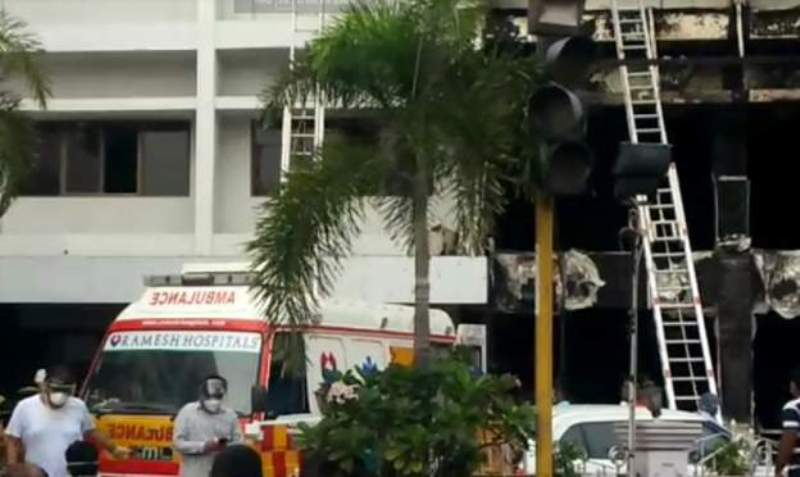 कोरोना संक्रमित राखिएको होटलमा आगलागी, ७ को मृत्यु, हामफालेका ४ जना सम्पर्कविहीन