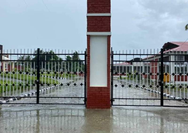 वडा अध्यक्षले नै लगाए कृषि बजारमा ताला