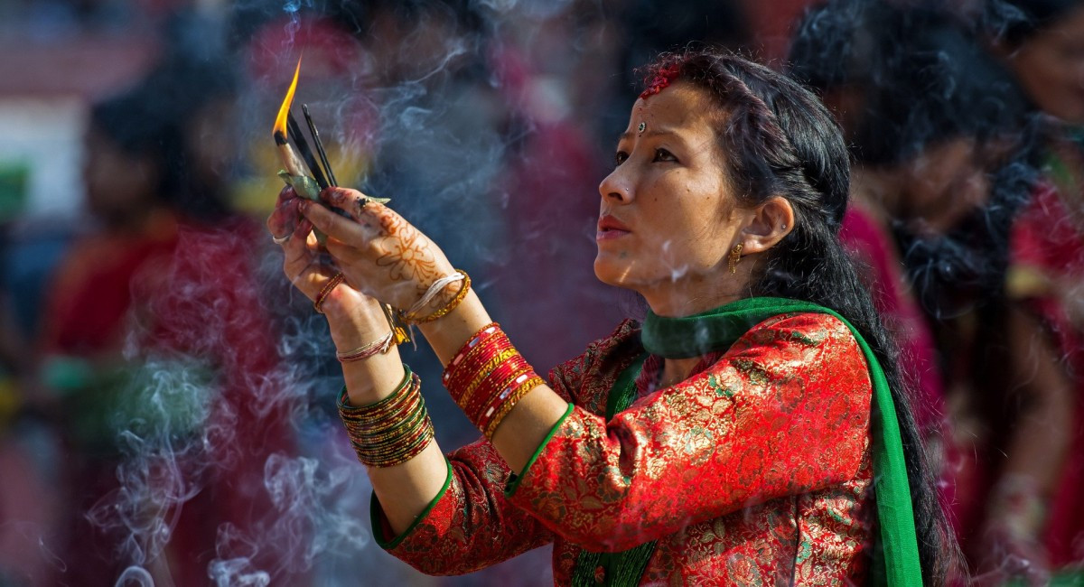 घरभित्रै मनाइँदै हरितालिका तीज, यस्तो छ महिमा