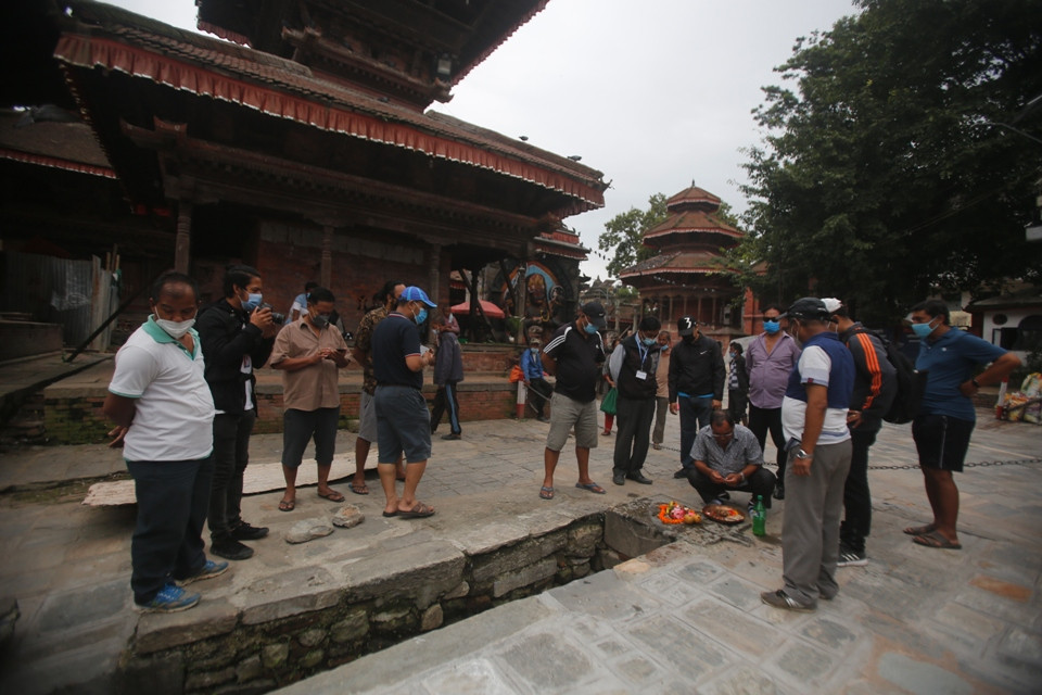 सामान्य पूजामात्र गरेर मनाइयो इन्द्रजात्रा (तस्बिरहरु)