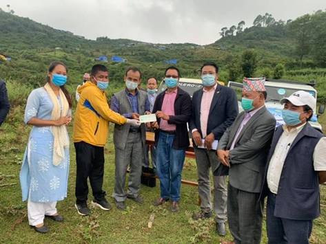 लिदीका पहिरोपीडितलाई एनआरएनएको ५ लाख सहयोग