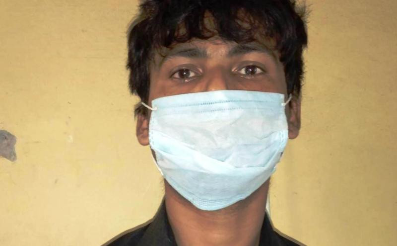 लागुऔषधसहित चिकित्सक पक्राउ