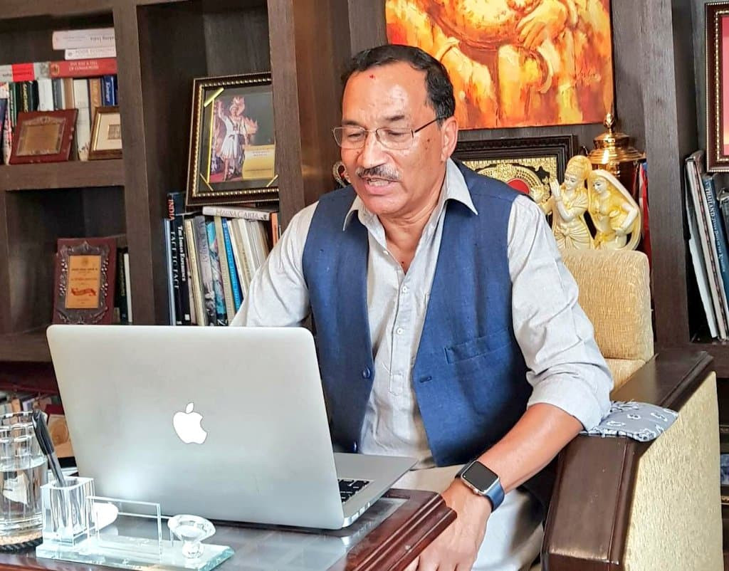 देशभरका नेता–कार्यकर्तासँग भर्चुअल बैठक गर्दै कमल थापा