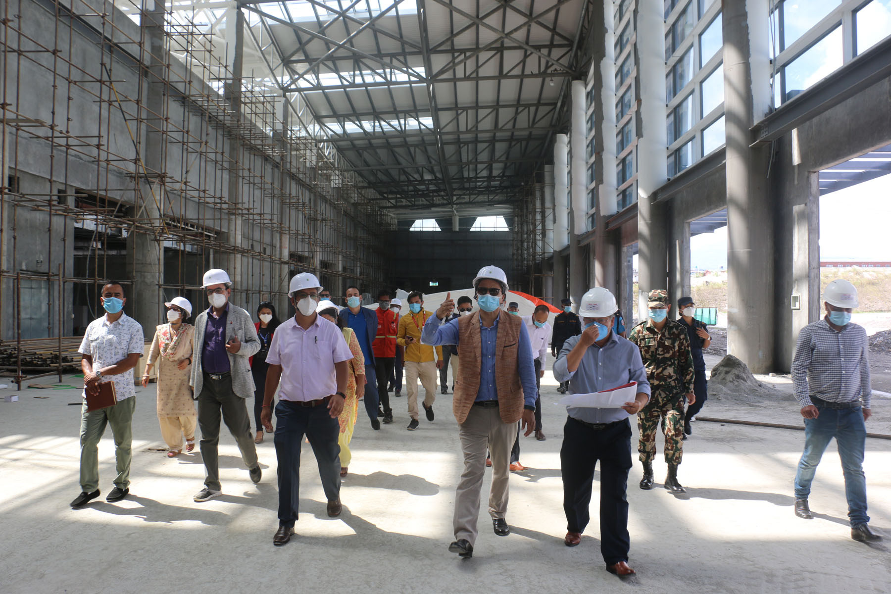 लुम्बिनीपछि पोखरा पुगे पर्यटनमन्त्री, विमानस्थल समयमै बन्ने दाबी