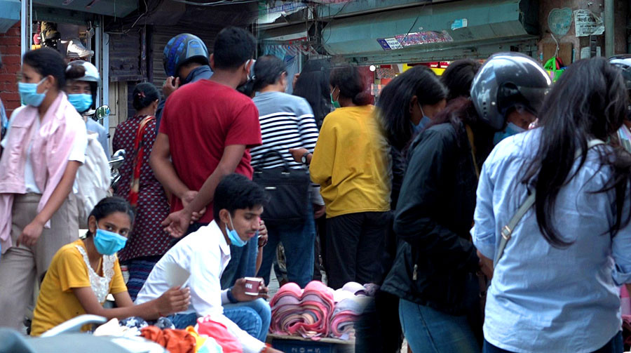 महामारी जान्दाजान्दै किन यस्तो लापरबाही?
