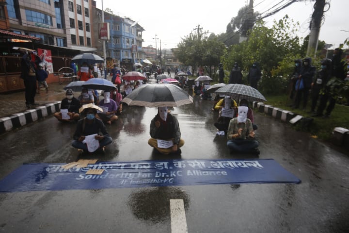 ‘सत्याग्रहीमाथिको दुर्व्यवहार क्रुरताको पराकाष्ठा’