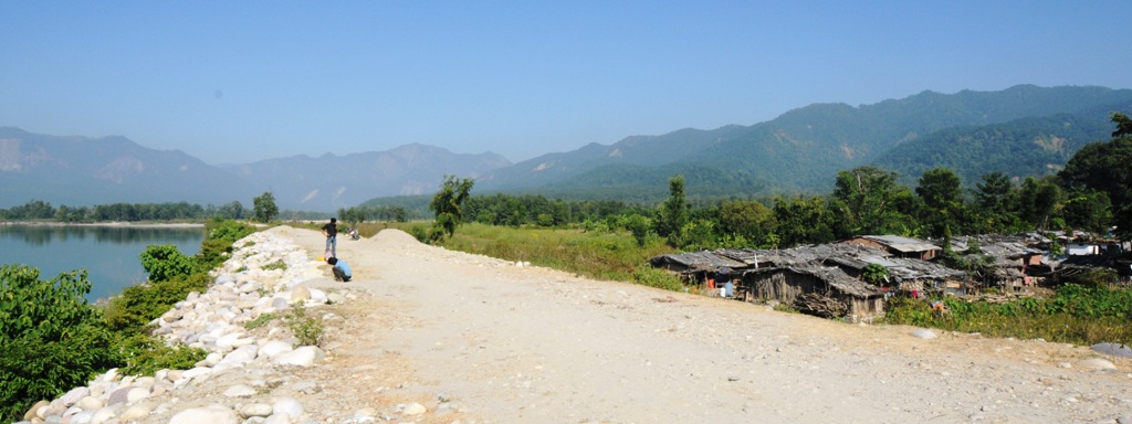 भारतीय अवरोधका कारण पूर्ण भएनन् मुक्त हलियाका घर 