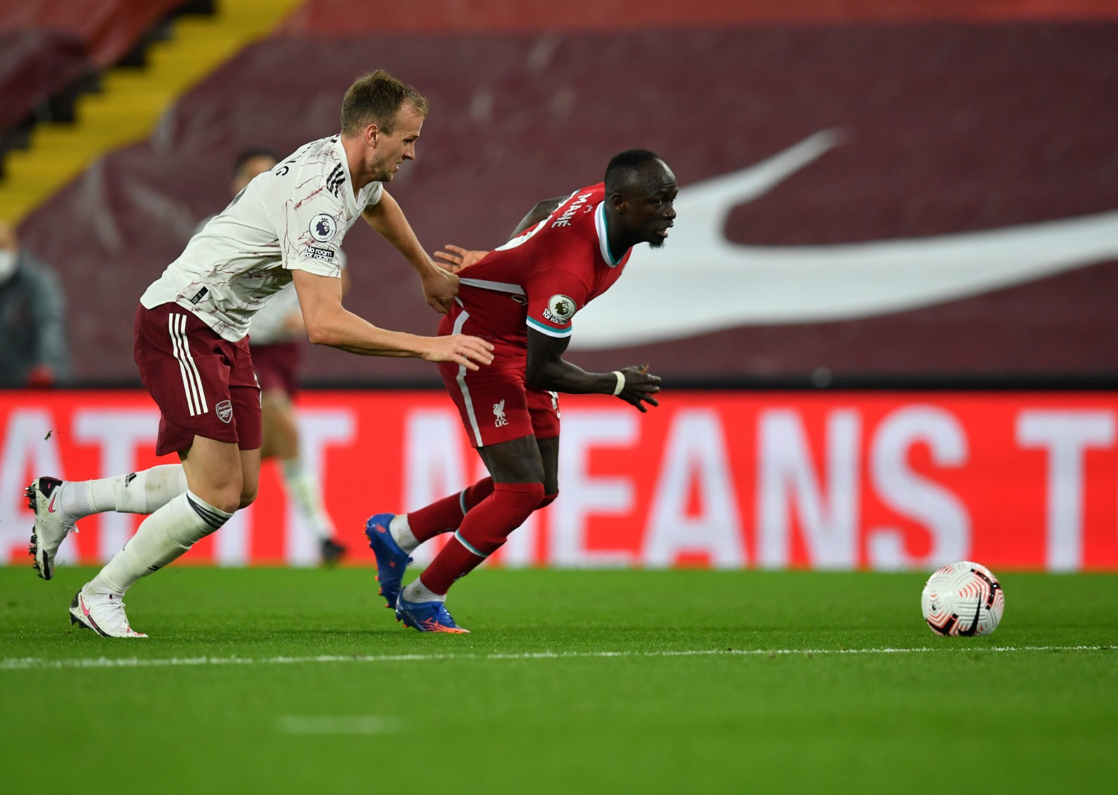 आर्सनललाई हराउँदै ईपीएलमा लिभरपुलको तेस्रो जित