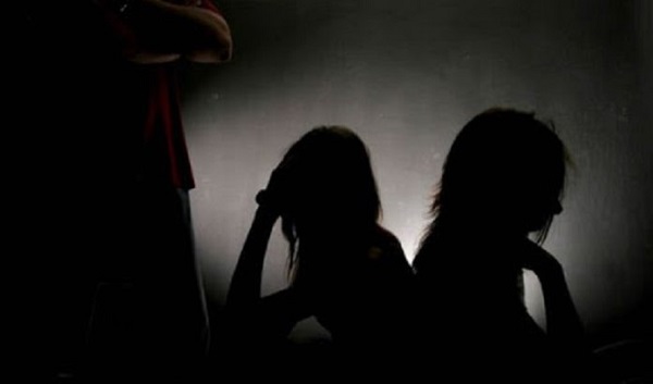 बलि दिन भारततर्फ लैजाँदै गरिएका दुई युवतीको सीमाबाट उद्धार