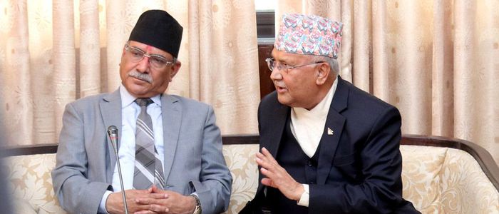 सचिवालय बैठक स्थगितपछि ओली–दाहालबीच छलफल