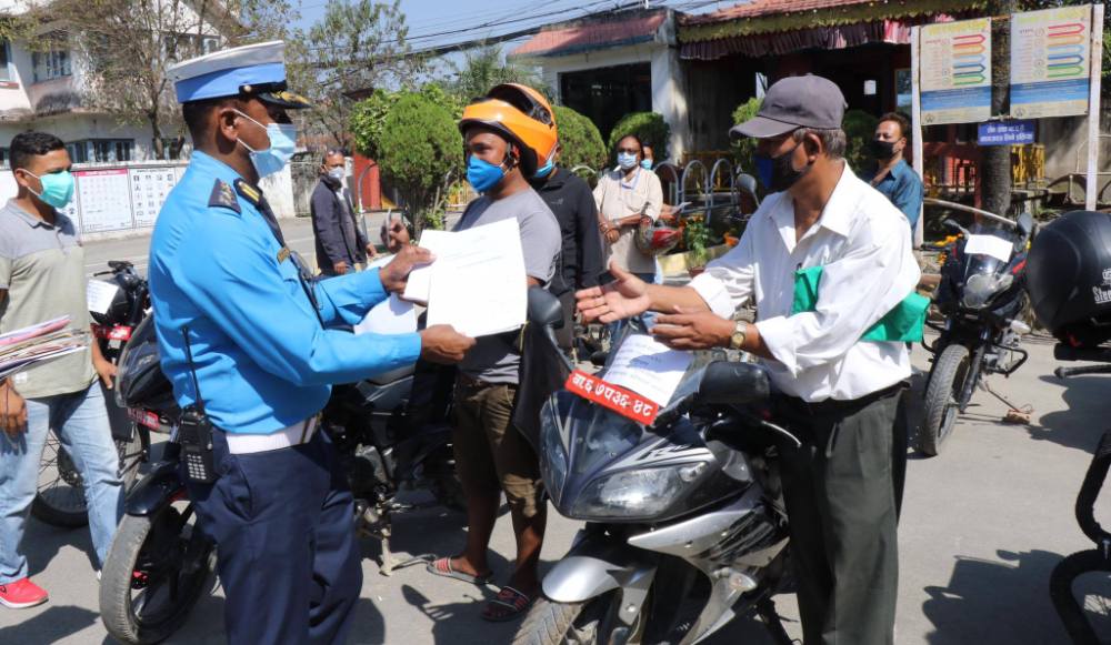 चोरी भएका २६ मोटरसाइकल खोजेर सवारी धनीलाई हस्तान्तरण