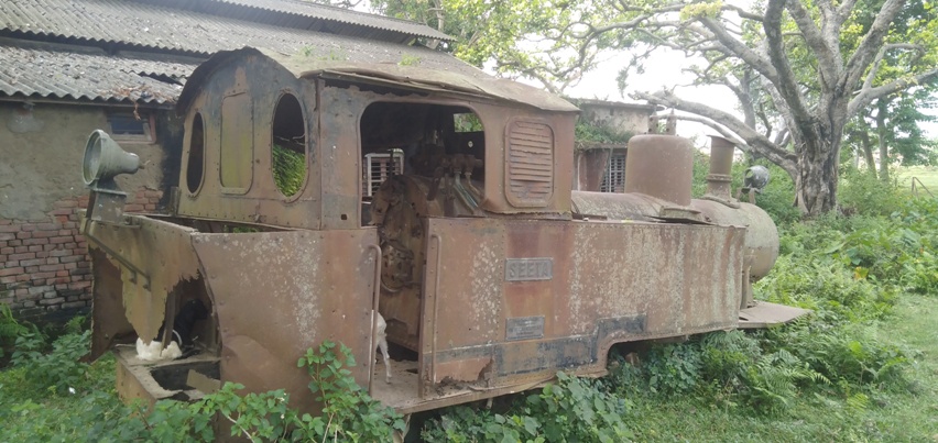 खियाले नष्ट हुँदै रेल इन्जिन, संरक्षणमा सरकारको बेवास्ता