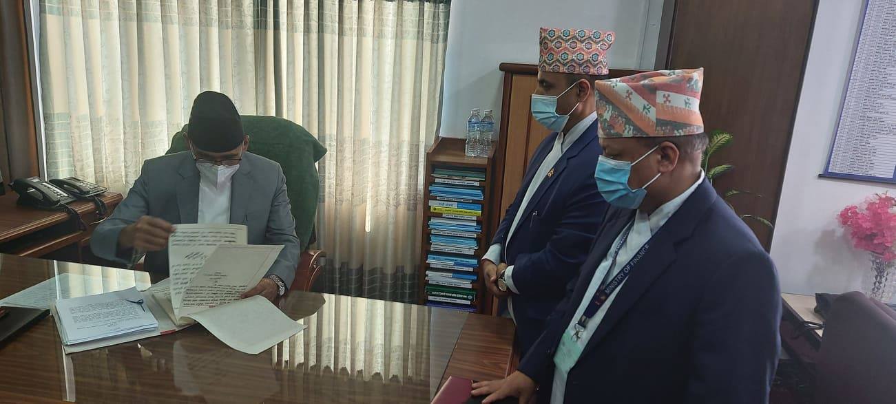 २० करोड डलर ऋण लिने निर्णयबाट सुरु भयो अर्थमन्त्री पौडेलको कार्यकाल