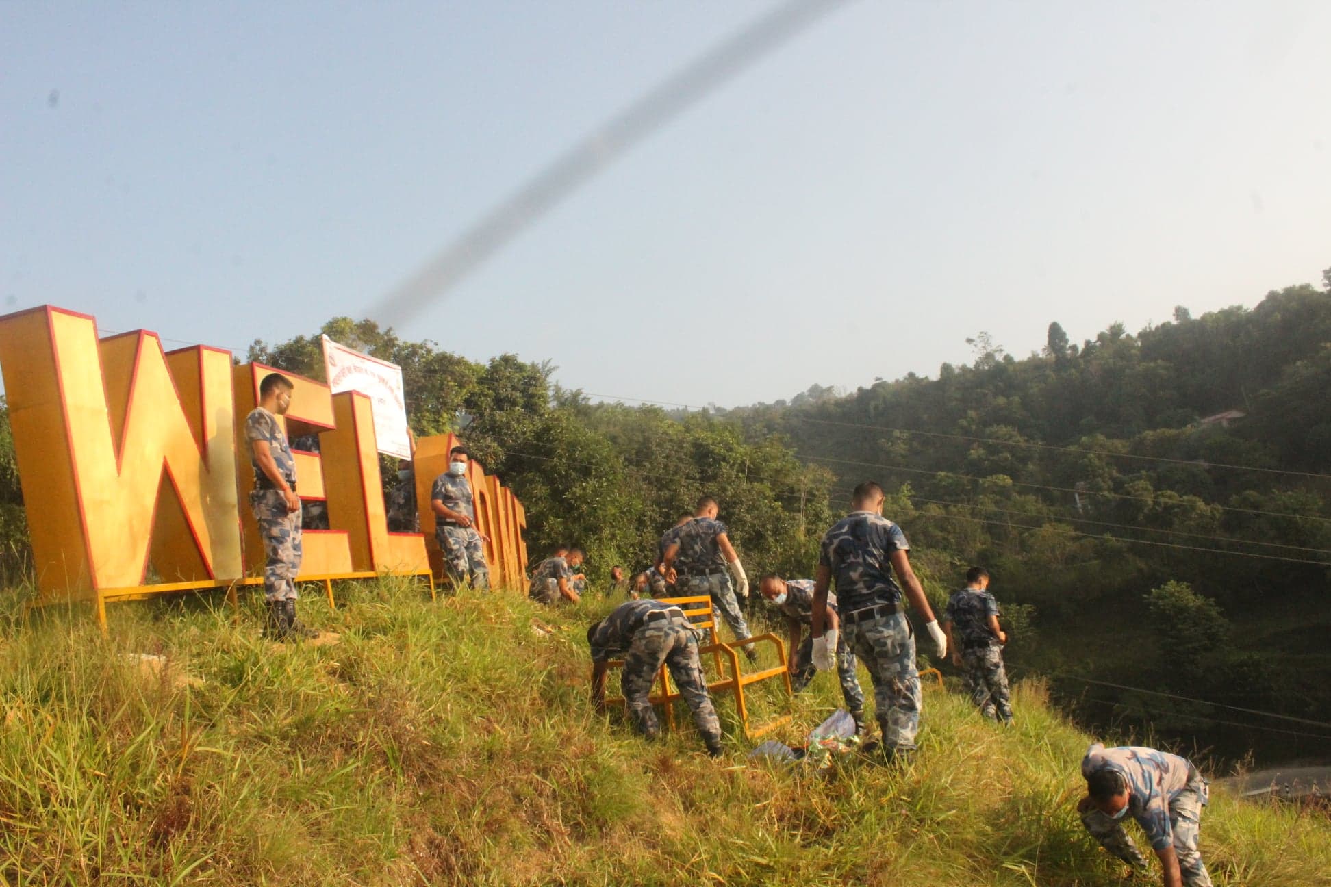 घटस्थापनामा सशस्त्रप्रहरीद्वारा वेलकम पार्क सरसफाइ