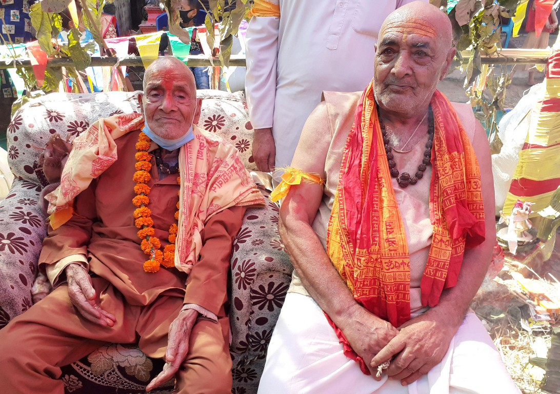 १०८ वर्षीय बाबुले गराइदिए छोराको चौरासी पूजा