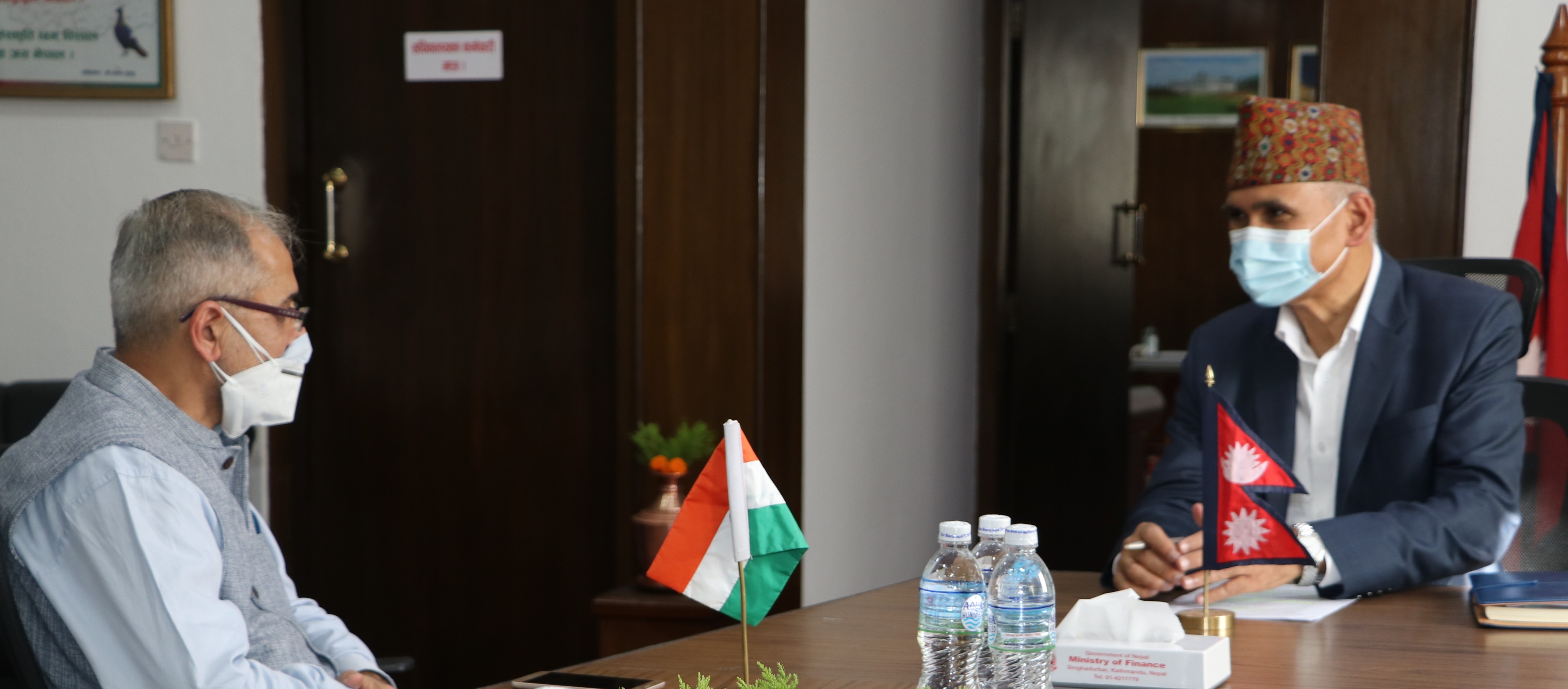 भारतीय सेनाध्यक्षको नेपाल भ्रमणको पूर्वसन्ध्यामा राजदूत क्वात्राले भेटे अर्थमन्त्री