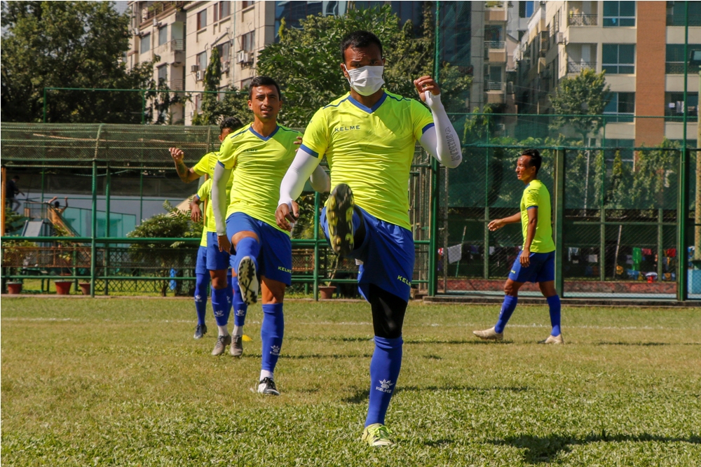 बंगलादेशमा नेपाली टोलीले यसरी गर्दैछ अभ्यास (तस्बिरहरु)