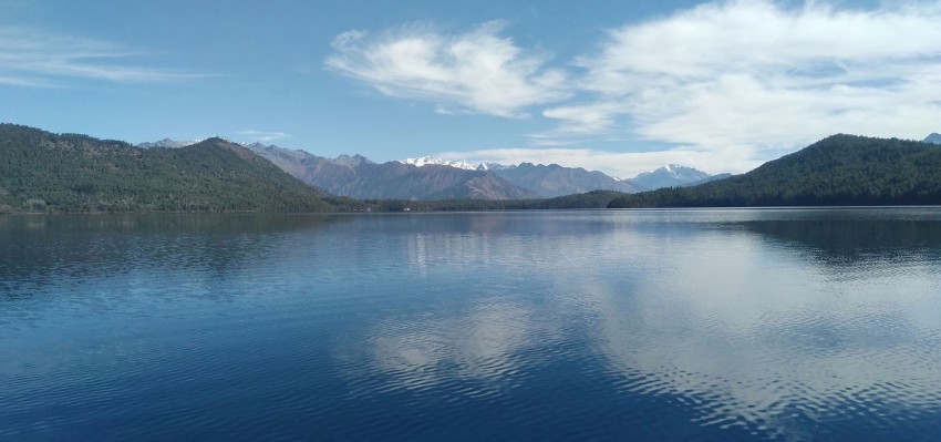 कोरोनाको बेवास्ता गर्दै रारा ताल घुम्नेको लर्को