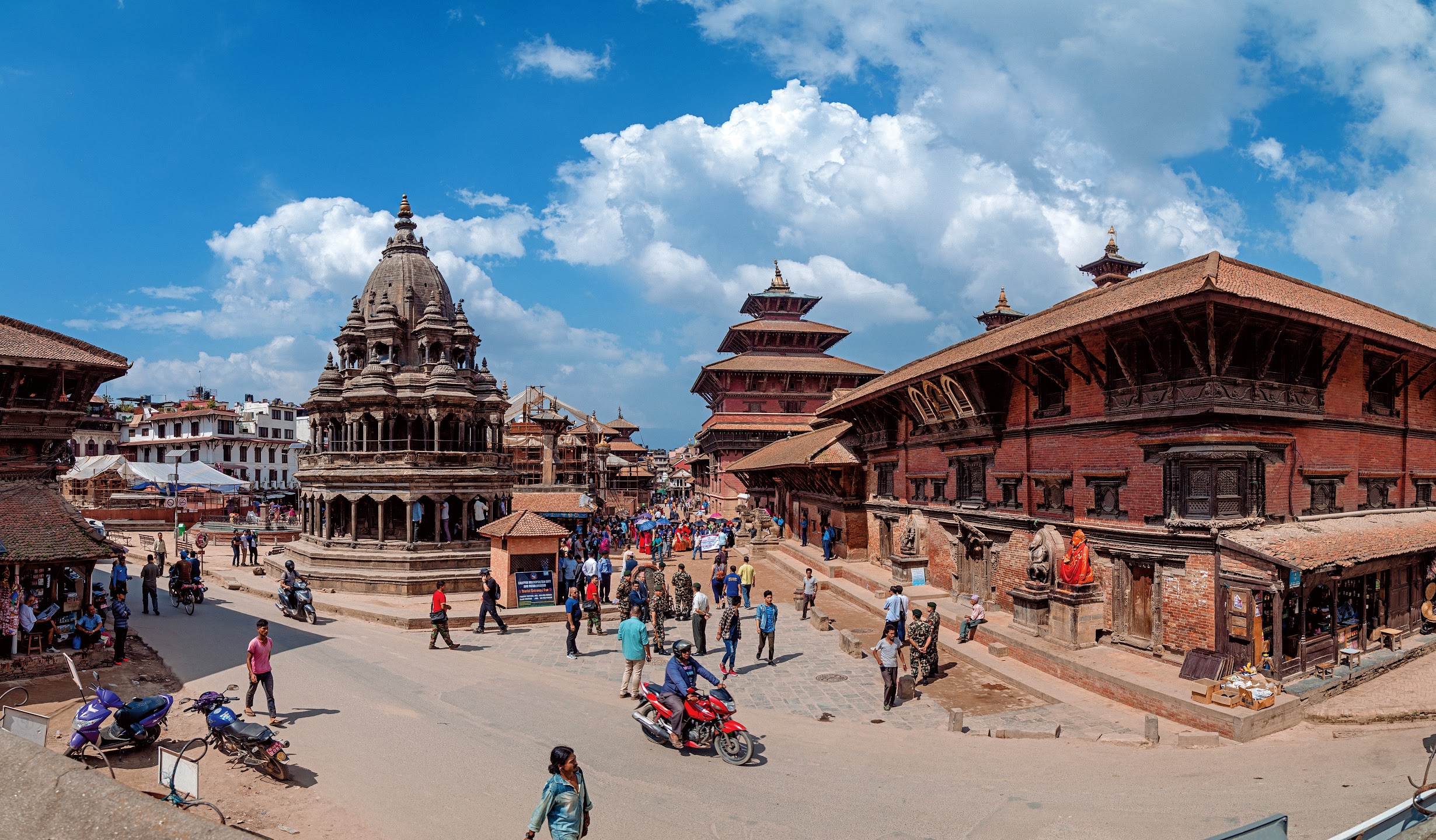 कोरोना कहरकैबीच पाटन दरबार क्षेत्रमा बढ्यो चहलपहल 