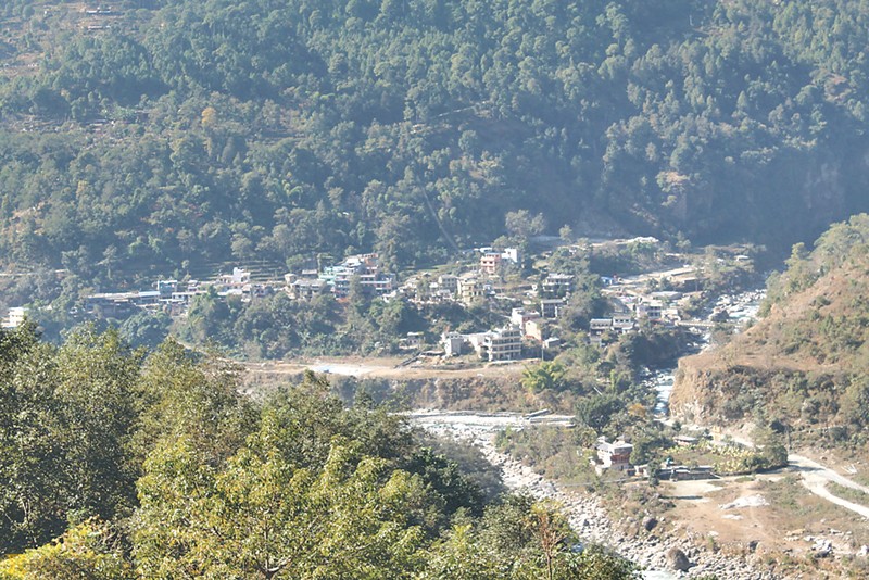 राहुघाट जलविद्युत्को बाँध सडक सञ्जालमा जोडियो