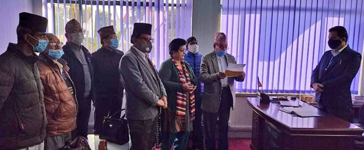 रत्नपार्कको नाम परिवर्तन नगर्न माग गर्दै राप्रपाले बुझायो ज्ञापनपत्र 