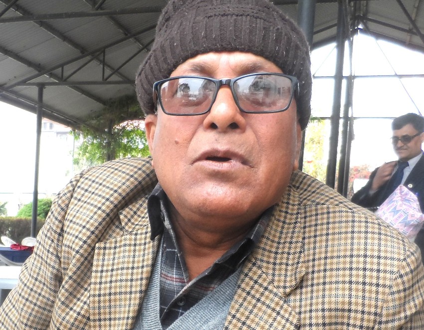 ‘सहमतिका लागि प्रचण्ड र माधव नेपाललाई किन ढोग्नुपर्ने ? देउता हुन् उनीहरु ?’ 