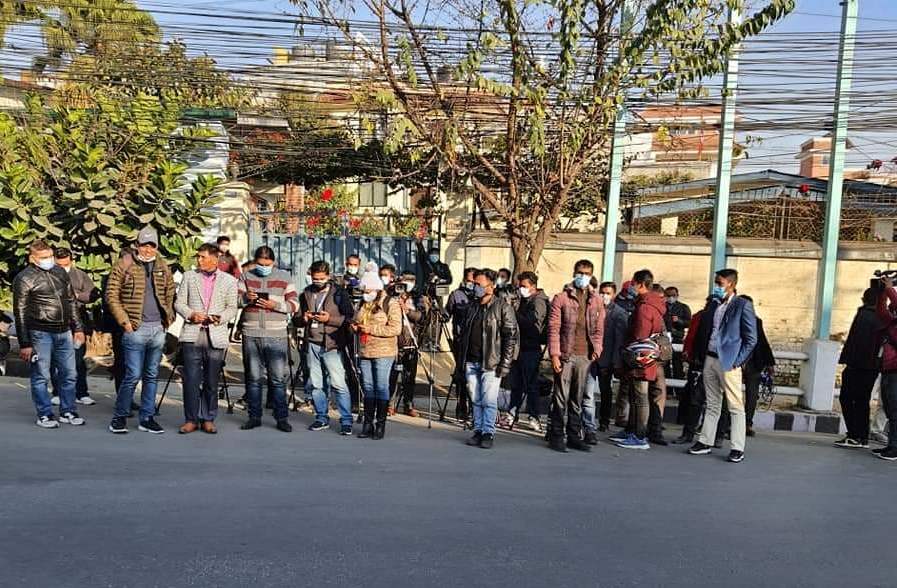 बालुवाटारमा प्रवेश नदिइएपछि बहिस्कार गर्ने पत्रकारहरुको तयारी