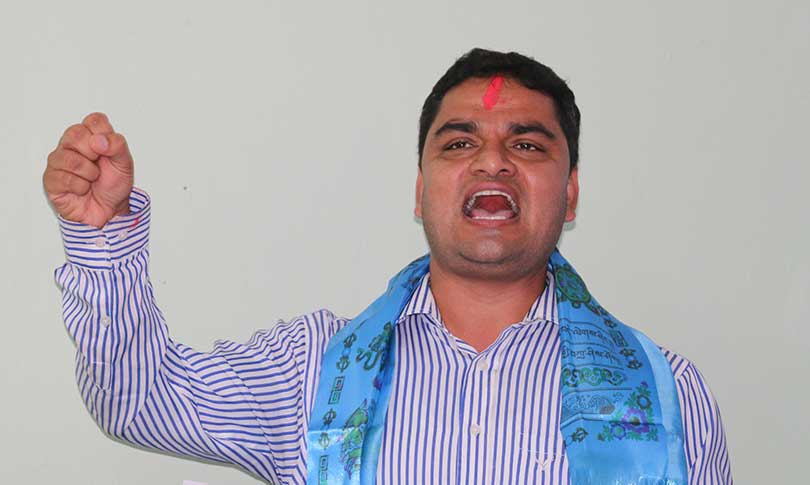 प्रदीप पौडेलको प्रश्न- किसन श्रेष्ठ सांसद भएर कसरी कमाए यत्रो पैसा ? 