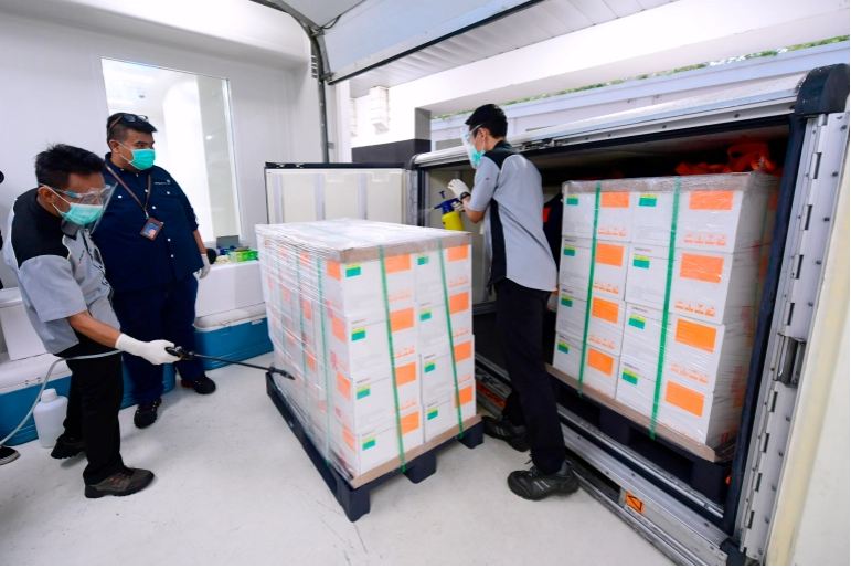 चीनले पठाएको कोरोनाविरुद्धको १२ लाख खोप इन्डोनेसिया पुग्यो