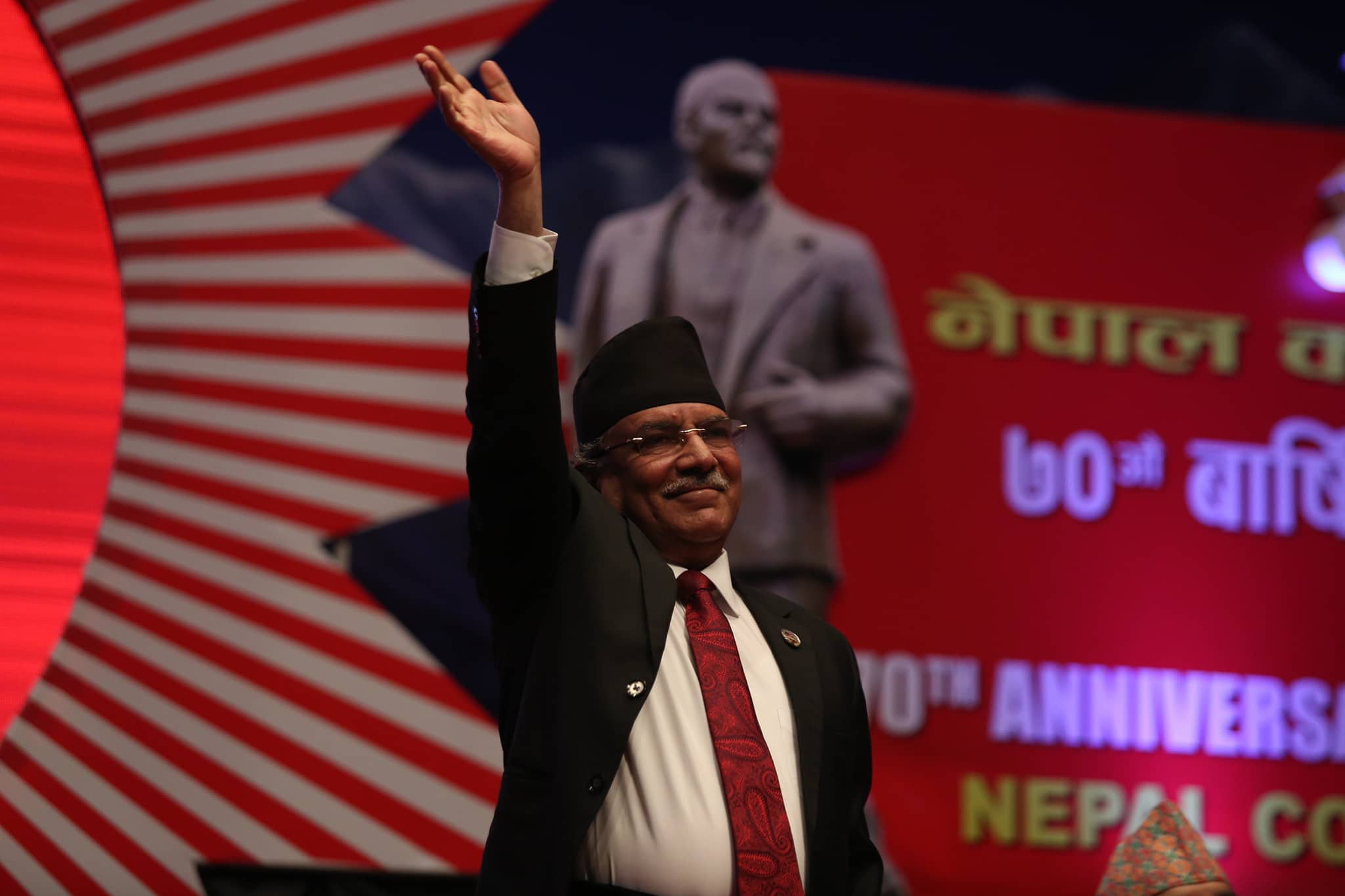 नेकपा संसदीय दलको नेतामा पुष्पकमल दाहाल